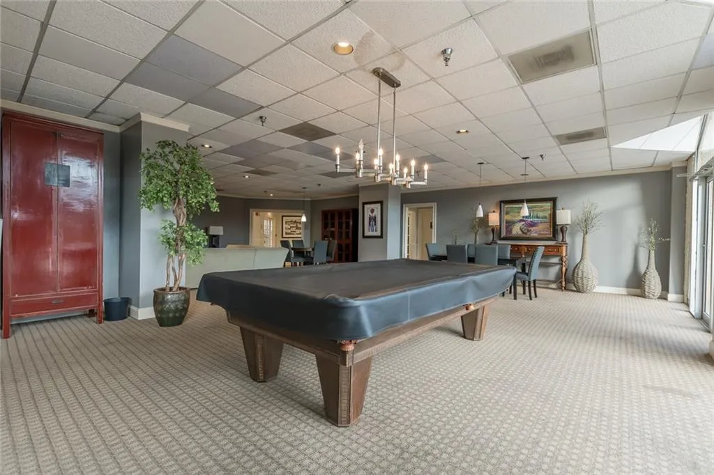 2479 Peachtree Road Ne Unit 1302, Atlanta, Georgia 30305, 1 Bedroom Bedrooms, ,1 BathroomBathrooms,Residential,Sold,2479 Peachtree Road Ne Unit 1302,6677804