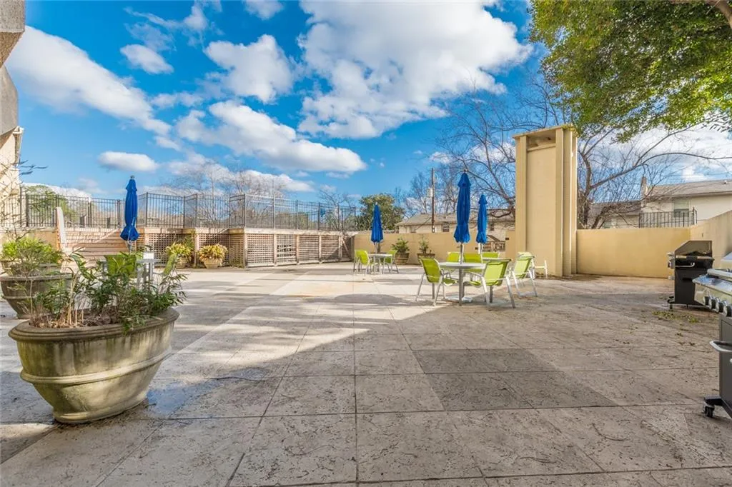 2479 Peachtree Road Ne Unit 1302, Atlanta, Georgia 30305, 1 Bedroom Bedrooms, ,1 BathroomBathrooms,Residential,Sold,2479 Peachtree Road Ne Unit 1302,6677804