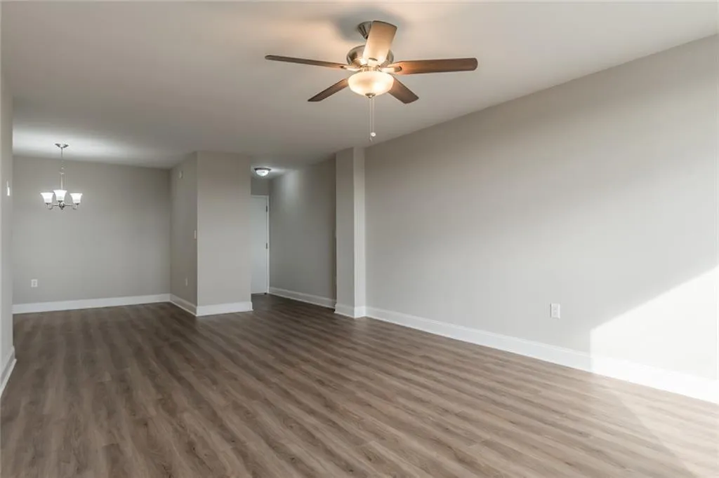 2479 Peachtree Road Ne Unit 1302, Atlanta, Georgia 30305, 1 Bedroom Bedrooms, ,1 BathroomBathrooms,Residential,Sold,2479 Peachtree Road Ne Unit 1302,6677804