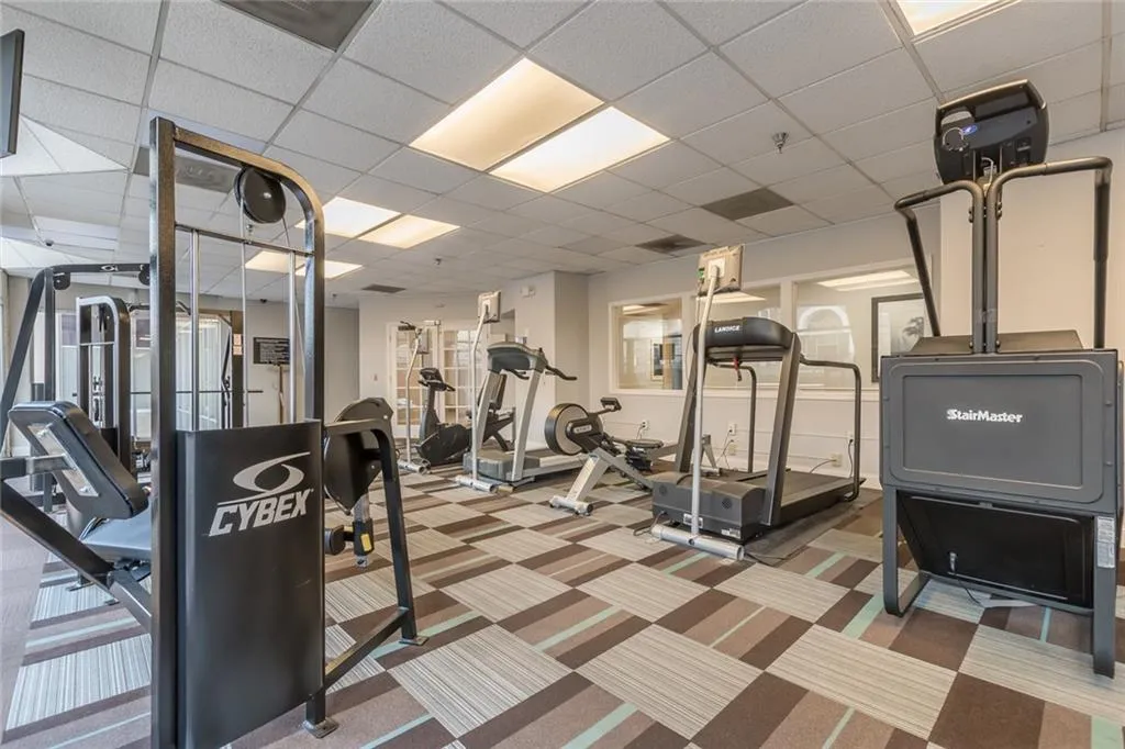 2479 Peachtree Road Ne Unit 1302, Atlanta, Georgia 30305, 1 Bedroom Bedrooms, ,1 BathroomBathrooms,Residential,Sold,2479 Peachtree Road Ne Unit 1302,6677804