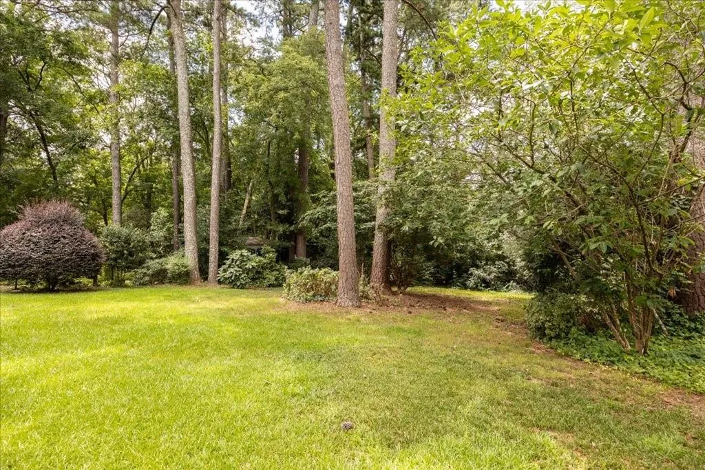 Atlanta, Georgia 30324, 2 Bedrooms Bedrooms, ,1 BathroomBathrooms,Residential,For Sale,7612617
