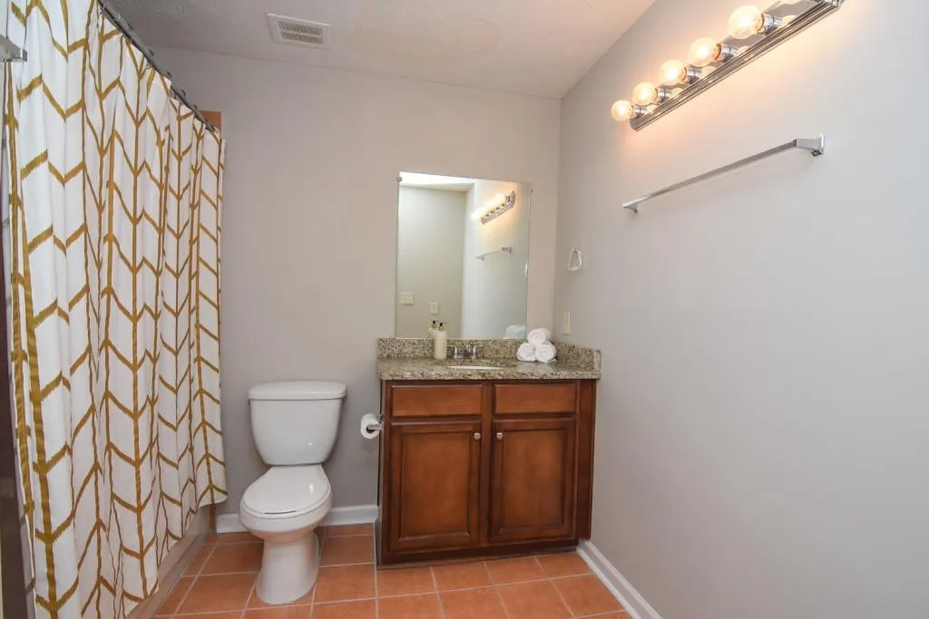 340 Winding River Drive Unit D, Sandy Springs, Georgia 30350, 2 Bedrooms Bedrooms, ,2 BathroomsBathrooms,Residential,Sold,340 Winding River Drive Unit D,5903837