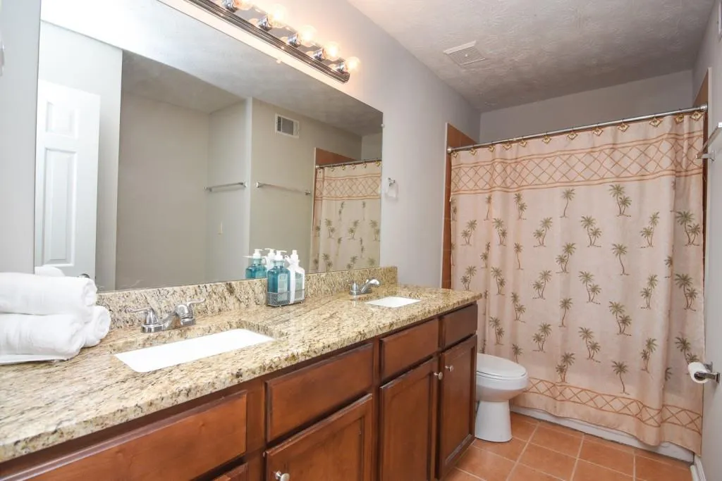 340 Winding River Drive Unit D, Sandy Springs, Georgia 30350, 2 Bedrooms Bedrooms, ,2 BathroomsBathrooms,Residential,Sold,340 Winding River Drive Unit D,5903837