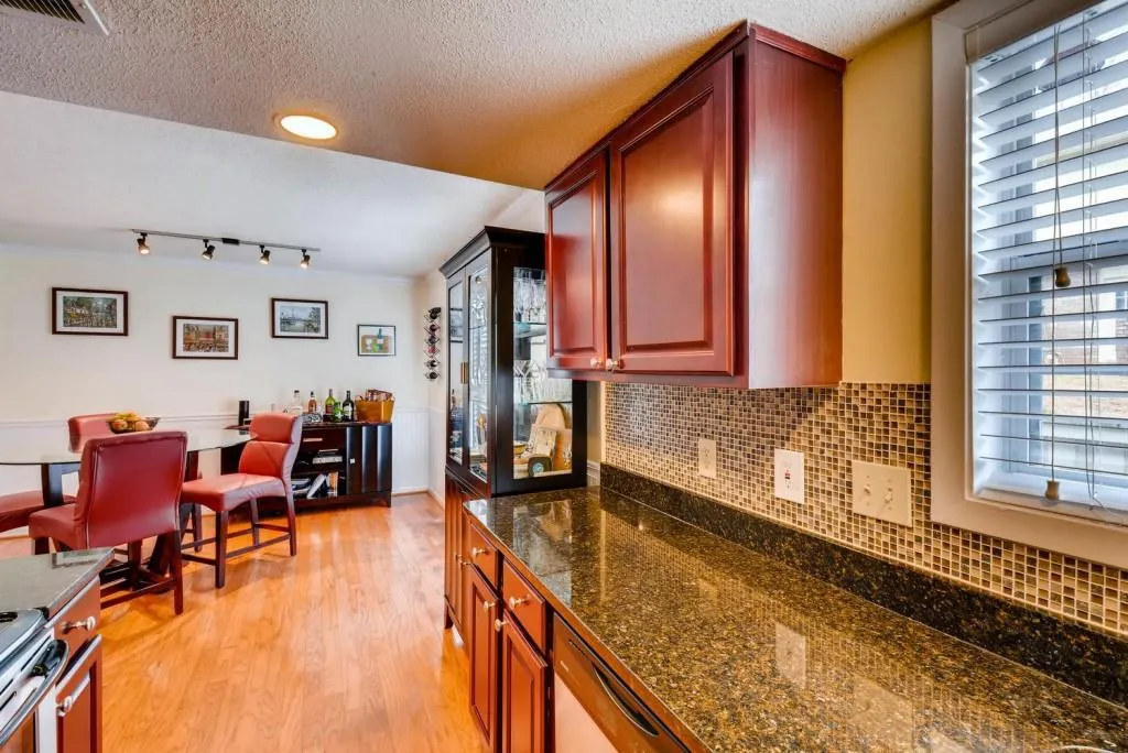 6900 Roswell Road Unit H4, Atlanta, Georgia 30328, 3 Bedrooms Bedrooms, ,2 BathroomsBathrooms,Residential,Sold,6900 Roswell Road Unit H4,5968561