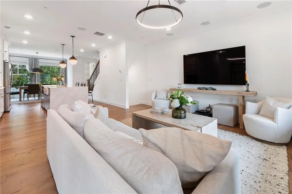 6589 Beacon Drive, Atlanta, Georgia 30328, 3 Bedrooms Bedrooms, ,3 BathroomsBathrooms,Residential,Sold,6589 Beacon Drive,7461548 6589 Beacon Drive, Atlanta, Georgia 30328, 3 Bedrooms Bedrooms, ,3 BathroomsBathrooms,Residential,Sold,6589 Beacon Drive,7461548