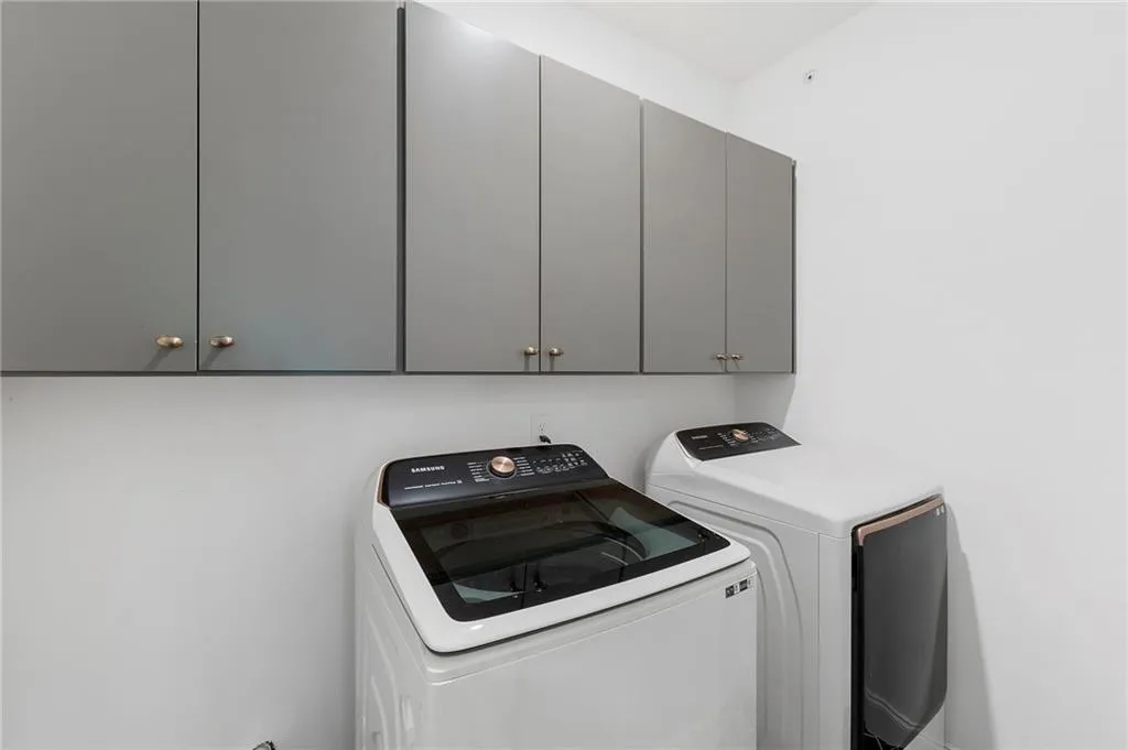 6589 Beacon Drive, Atlanta, Georgia 30328, 3 Bedrooms Bedrooms, ,3 BathroomsBathrooms,Residential,Sold,6589 Beacon Drive,7461548 6589 Beacon Drive, Atlanta, Georgia 30328, 3 Bedrooms Bedrooms, ,3 BathroomsBathrooms,Residential,Sold,6589 Beacon Drive,7461548