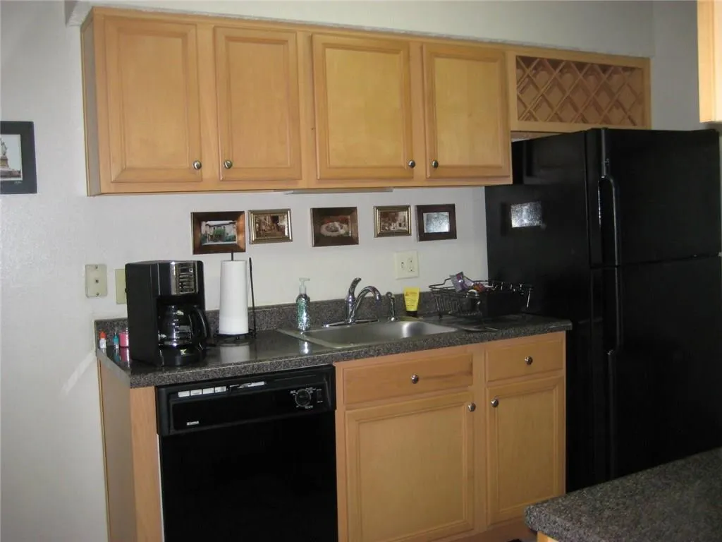 5157 Roswell Road Unit 9, Atlanta, Georgia 30342, 1 Bedroom Bedrooms, ,1 BathroomBathrooms,Residential,Sold,5157 Roswell Road Unit 9,5649714