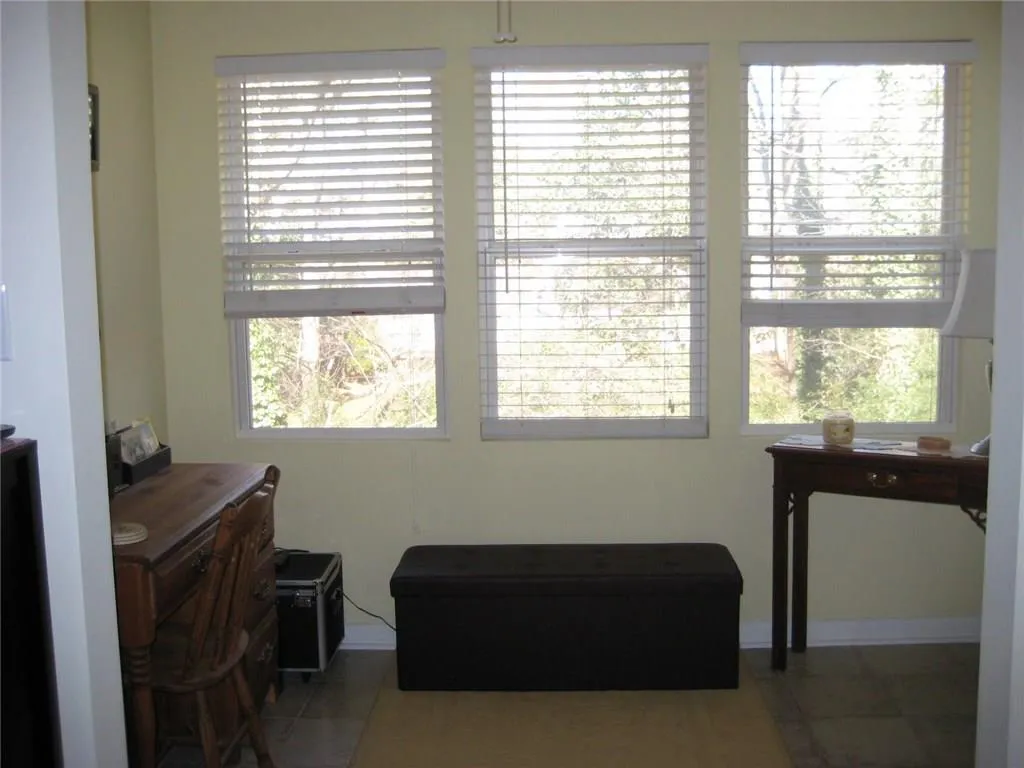 5157 Roswell Road Unit 9, Atlanta, Georgia 30342, 1 Bedroom Bedrooms, ,1 BathroomBathrooms,Residential,Sold,5157 Roswell Road Unit 9,5649714