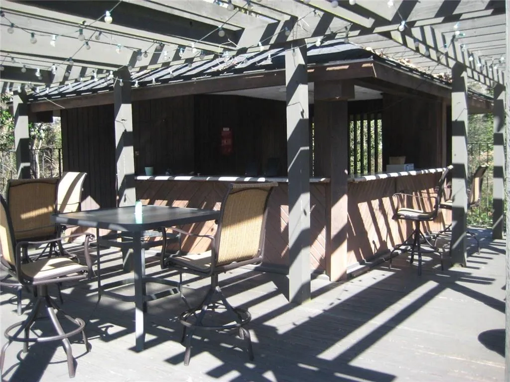 5157 Roswell Road Unit 9, Atlanta, Georgia 30342, 1 Bedroom Bedrooms, ,1 BathroomBathrooms,Residential,Sold,5157 Roswell Road Unit 9,5649714