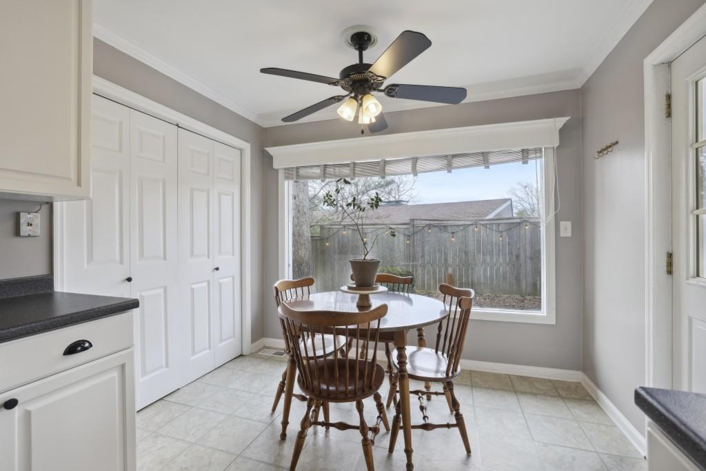 Breakfast Nook
