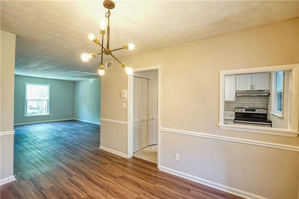 6700 Roswell Road Unit 31a, Atlanta, Georgia 30328, 2 Bedrooms Bedrooms, ,2 BathroomsBathrooms,Residential,Sold,6700 Roswell Road Unit 31a,6757834