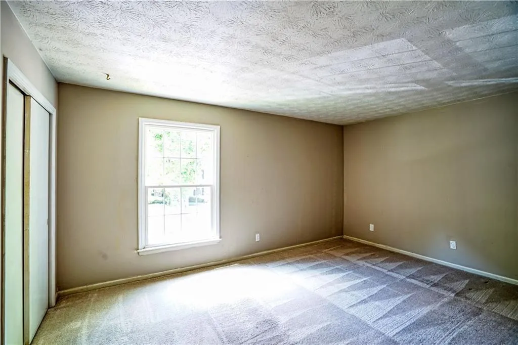 6700 Roswell Road Unit 31a, Atlanta, Georgia 30328, 2 Bedrooms Bedrooms, ,2 BathroomsBathrooms,Residential,Sold,6700 Roswell Road Unit 31a,6757834