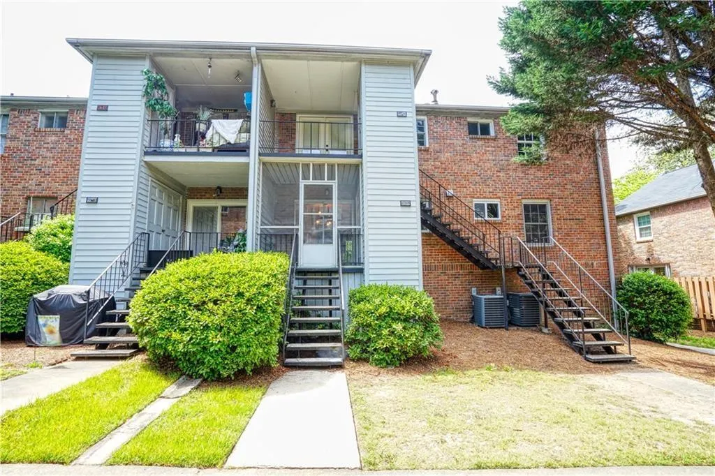 6700 Roswell Road Unit 31a, Atlanta, Georgia 30328, 2 Bedrooms Bedrooms, ,2 BathroomsBathrooms,Residential,Sold,6700 Roswell Road Unit 31a,6757834