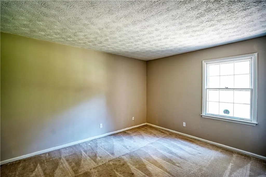 6700 Roswell Road Unit 31a, Atlanta, Georgia 30328, 2 Bedrooms Bedrooms, ,2 BathroomsBathrooms,Residential,Sold,6700 Roswell Road Unit 31a,6757834