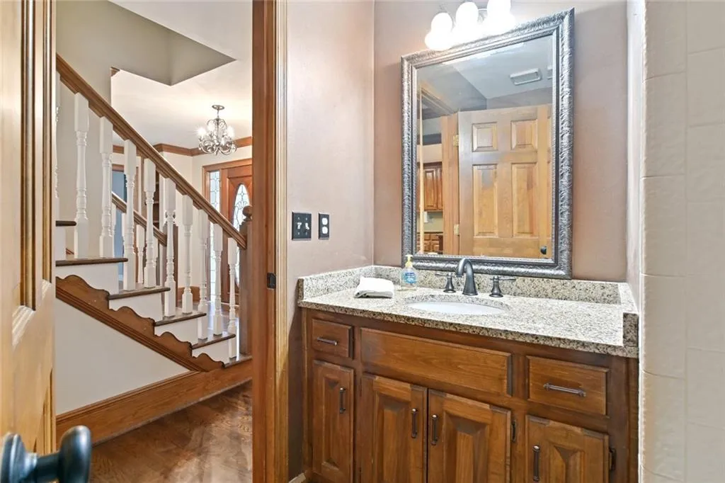7115 Cherry Bluff Drive, Sandy Springs, Georgia 30350, 4 Bedrooms Bedrooms, ,4 BathroomsBathrooms,Residential,Sold,7115 Cherry Bluff Drive,6860247
