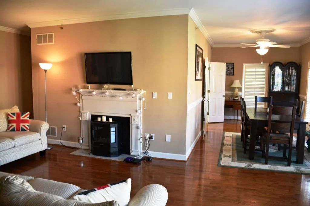 3203 Lenox Road Ne Unit 38, Atlanta, Georgia 30324, 2 Bedrooms Bedrooms, ,2 BathroomsBathrooms,Residential,Sold,3203 Lenox Road Ne Unit 38,5766472