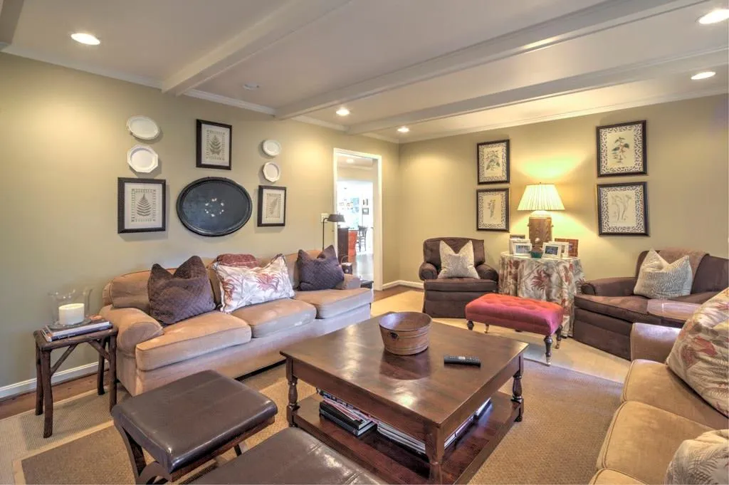 930 Landmark Drive, Sandy Springs, Georgia 30342, 4 Bedrooms Bedrooms, ,3 BathroomsBathrooms,Residential,Sold,930 Landmark Drive,5764324