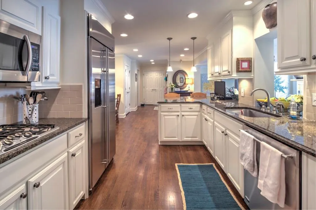 930 Landmark Drive, Sandy Springs, Georgia 30342, 4 Bedrooms Bedrooms, ,3 BathroomsBathrooms,Residential,Sold,930 Landmark Drive,5764324
