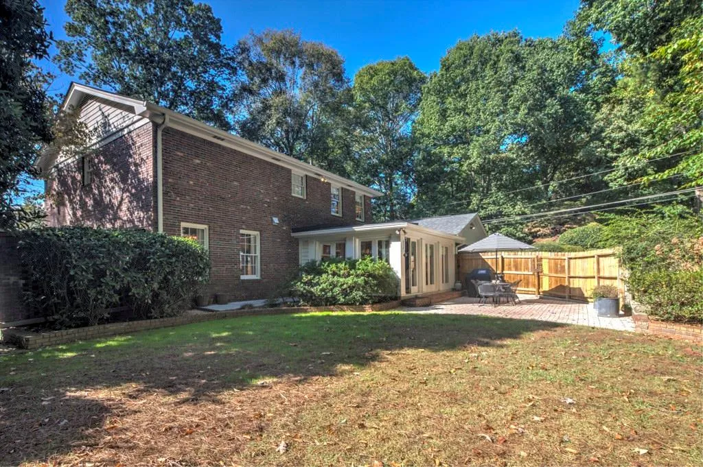 930 Landmark Drive, Sandy Springs, Georgia 30342, 4 Bedrooms Bedrooms, ,3 BathroomsBathrooms,Residential,Sold,930 Landmark Drive,5764324