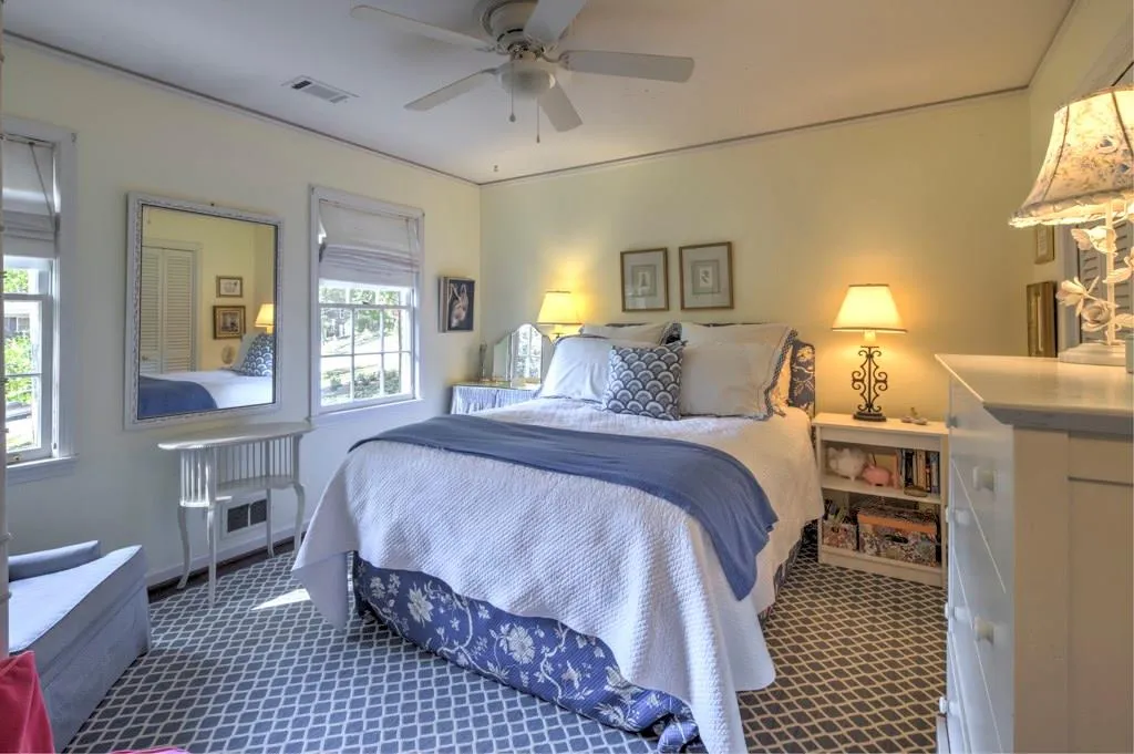 930 Landmark Drive, Sandy Springs, Georgia 30342, 4 Bedrooms Bedrooms, ,3 BathroomsBathrooms,Residential,Sold,930 Landmark Drive,5764324