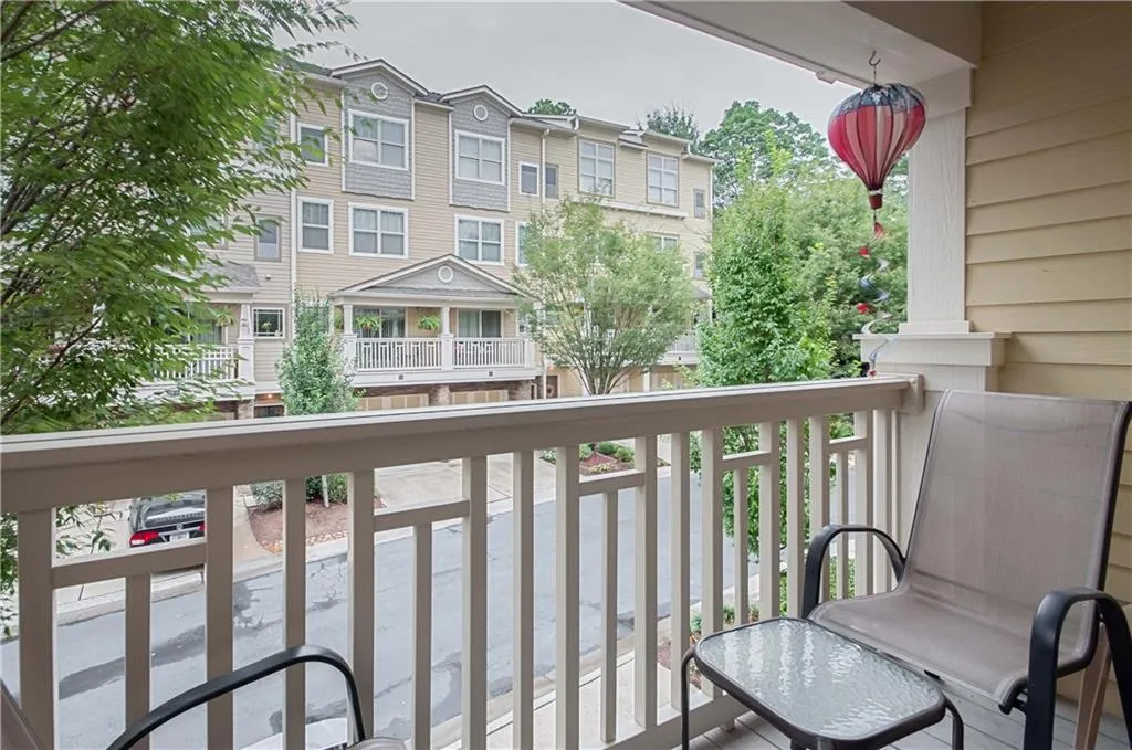 221 Semel Circle Nw Unit 272, Atlanta, Georgia 30309, 2 Bedrooms Bedrooms, ,2 BathroomsBathrooms,Residential,Sold,221 Semel Circle Nw Unit 272,5892146