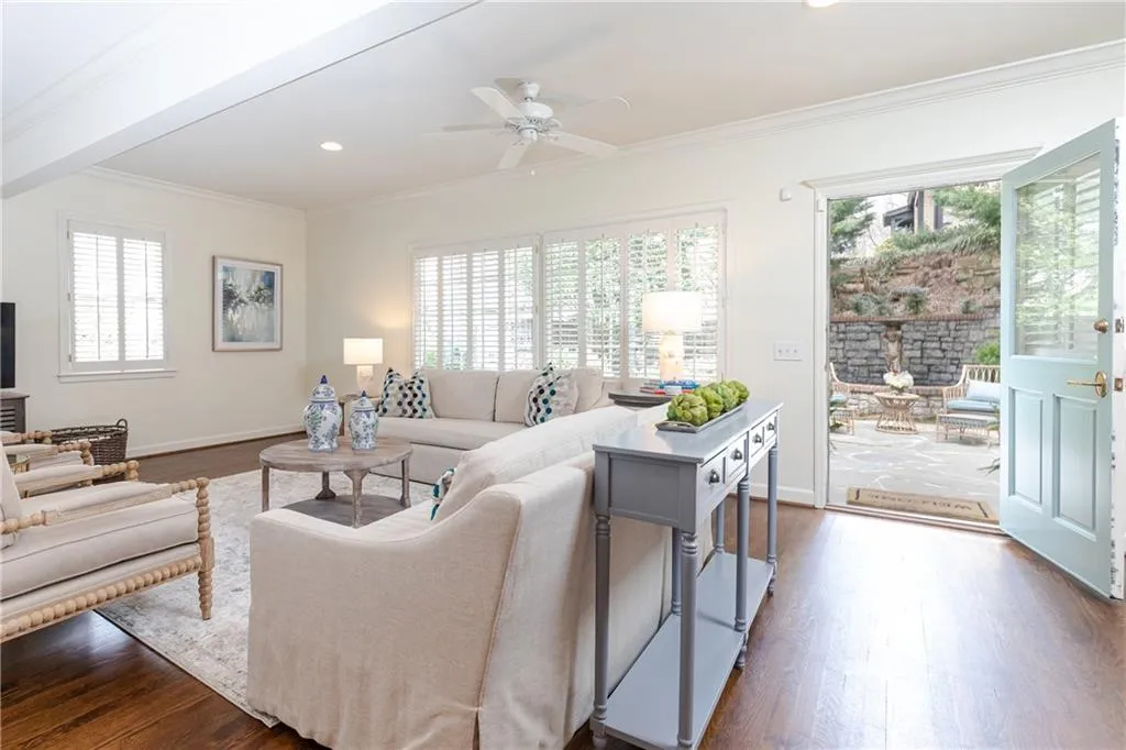 4755 Lafayette Avenue, Atlanta, Georgia 30327, 4 Bedrooms Bedrooms, ,4 BathroomsBathrooms,Residential,Sold,4755 Lafayette Avenue,6855234