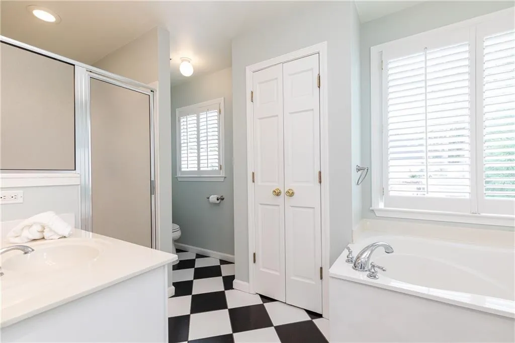4755 Lafayette Avenue, Atlanta, Georgia 30327, 4 Bedrooms Bedrooms, ,4 BathroomsBathrooms,Residential,Sold,4755 Lafayette Avenue,6855234