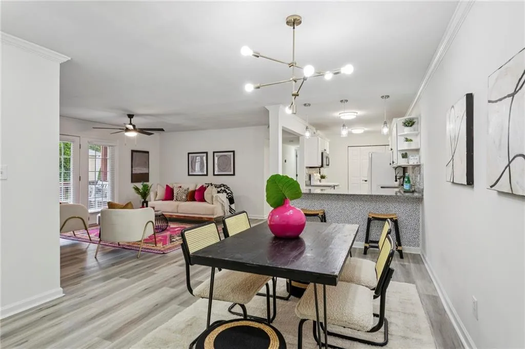 607 Brighton Point, Sandy Springs, Georgia 30328, 2 Bedrooms Bedrooms, ,2 BathroomsBathrooms,Residential,For Sale,607 Brighton Point,7658216