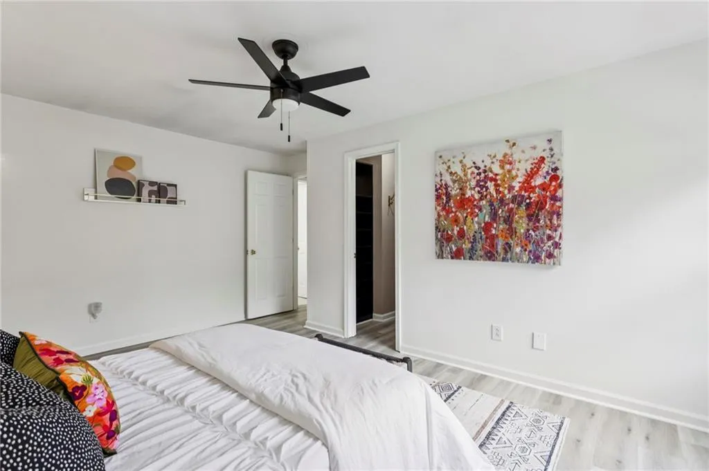 607 Brighton Point, Sandy Springs, Georgia 30328, 2 Bedrooms Bedrooms, ,2 BathroomsBathrooms,Residential,For Sale,607 Brighton Point,7658216