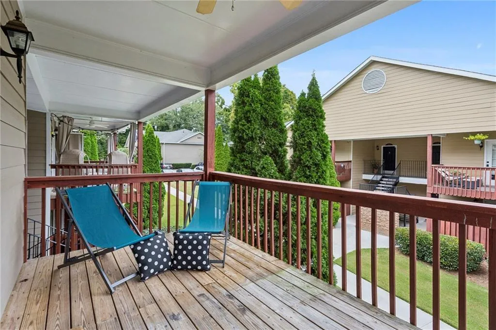 607 Brighton Point, Sandy Springs, Georgia 30328, 2 Bedrooms Bedrooms, ,2 BathroomsBathrooms,Residential,For Sale,607 Brighton Point,7658216