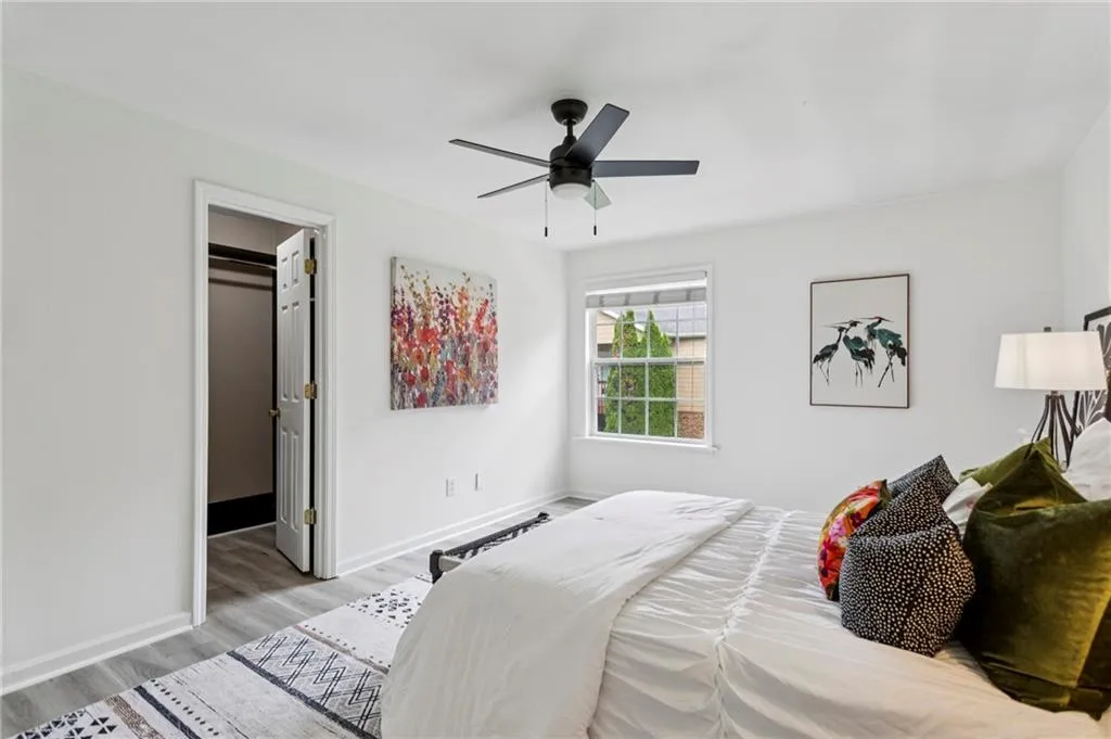 607 Brighton Point, Sandy Springs, Georgia 30328, 2 Bedrooms Bedrooms, ,2 BathroomsBathrooms,Residential,For Sale,607 Brighton Point,7658216