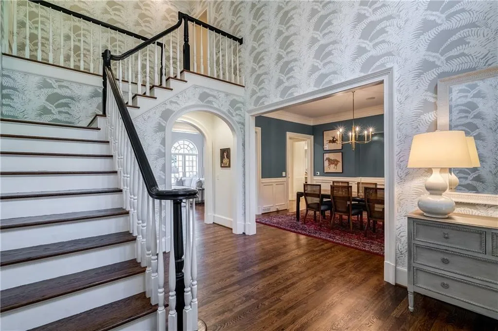 720 Whitemere Court, Atlanta, Georgia 30327, 5 Bedrooms Bedrooms, ,5 BathroomsBathrooms,Residential,Sold,720 Whitemere Court,6738410