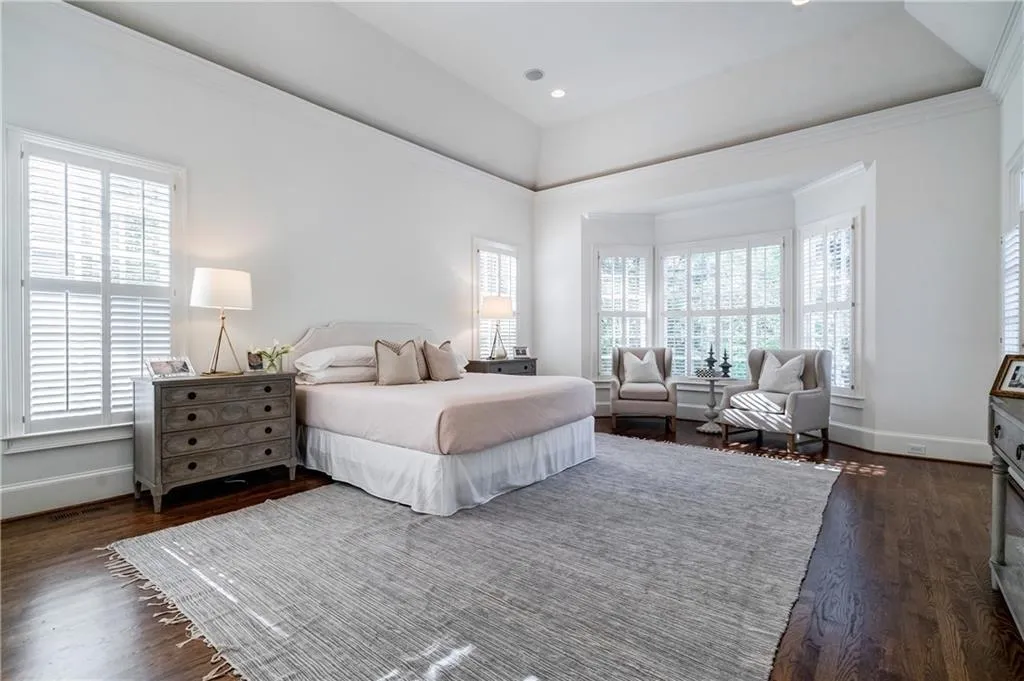 720 Whitemere Court, Atlanta, Georgia 30327, 5 Bedrooms Bedrooms, ,5 BathroomsBathrooms,Residential,Sold,720 Whitemere Court,6738410