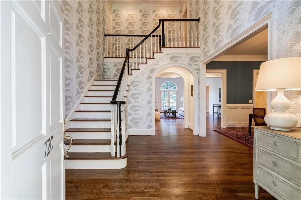 720 Whitemere Court, Atlanta, Georgia 30327, 5 Bedrooms Bedrooms, ,5 BathroomsBathrooms,Residential,Sold,720 Whitemere Court,6738410
