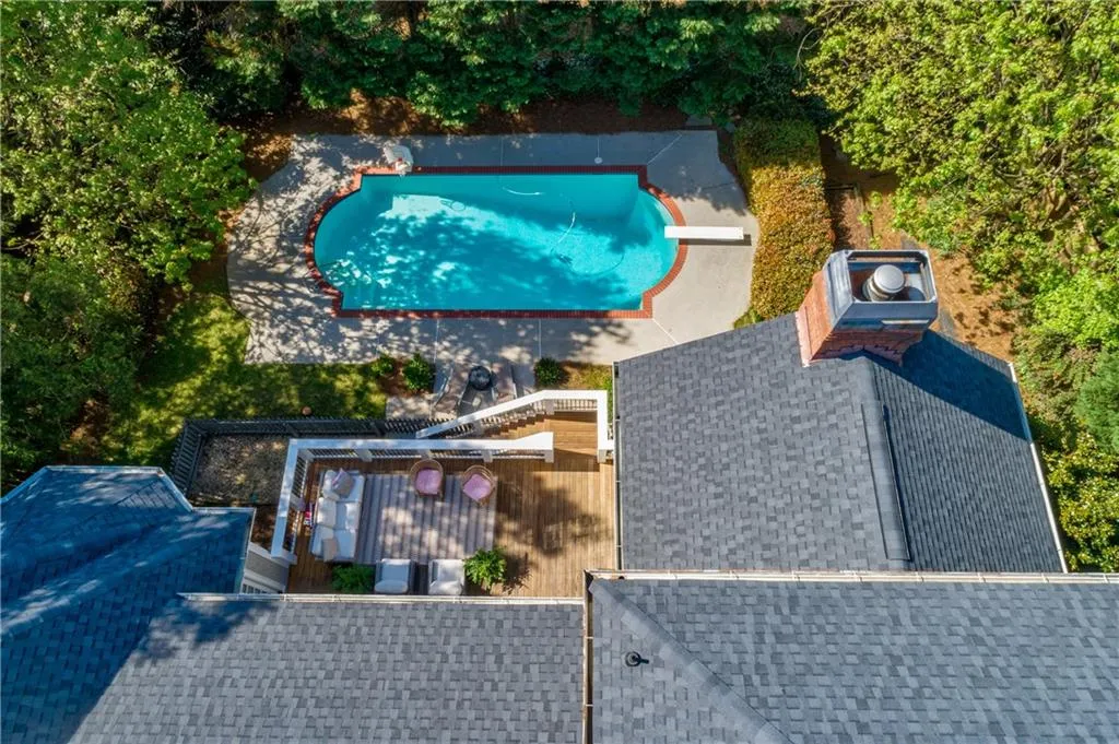 720 Whitemere Court, Atlanta, Georgia 30327, 5 Bedrooms Bedrooms, ,5 BathroomsBathrooms,Residential,Sold,720 Whitemere Court,6738410