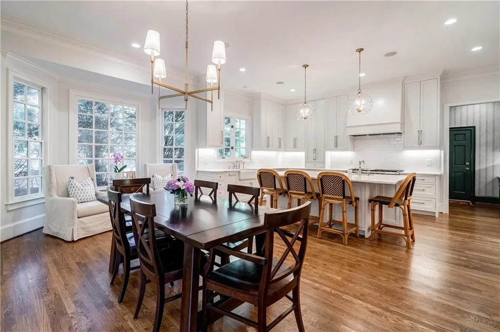 720 Whitemere Court, Atlanta, Georgia 30327, 5 Bedrooms Bedrooms, ,5 BathroomsBathrooms,Residential,Sold,720 Whitemere Court,6738410
