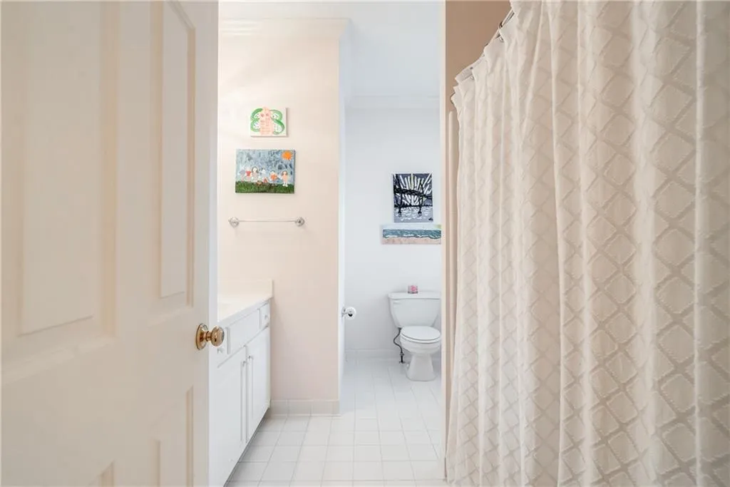 720 Whitemere Court, Atlanta, Georgia 30327, 5 Bedrooms Bedrooms, ,5 BathroomsBathrooms,Residential,Sold,720 Whitemere Court,6738410