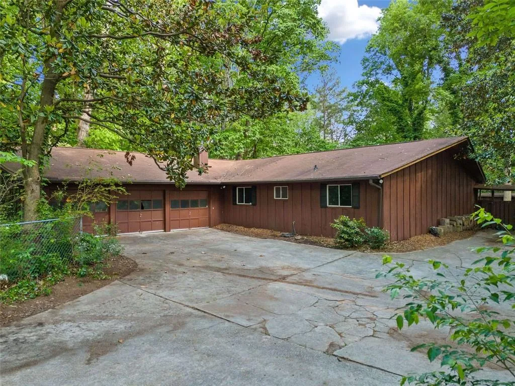 5800 Mitchell Road, Atlanta, Georgia 30328, 4 Bedrooms Bedrooms, ,3 BathroomsBathrooms,Residential,Sold,5800 Mitchell Road,7574868