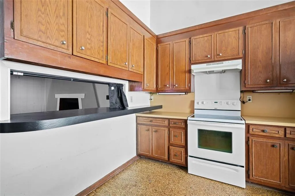 5800 Mitchell Road, Atlanta, Georgia 30328, 4 Bedrooms Bedrooms, ,3 BathroomsBathrooms,Residential,Sold,5800 Mitchell Road,7574868