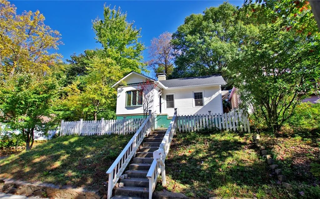 1043 Atlantic Drive Nw, Atlanta, Georgia 30318, 2 Bedrooms Bedrooms, ,1 BathroomBathrooms,Residential,Sold,1043 Atlantic Drive Nw,6100795
