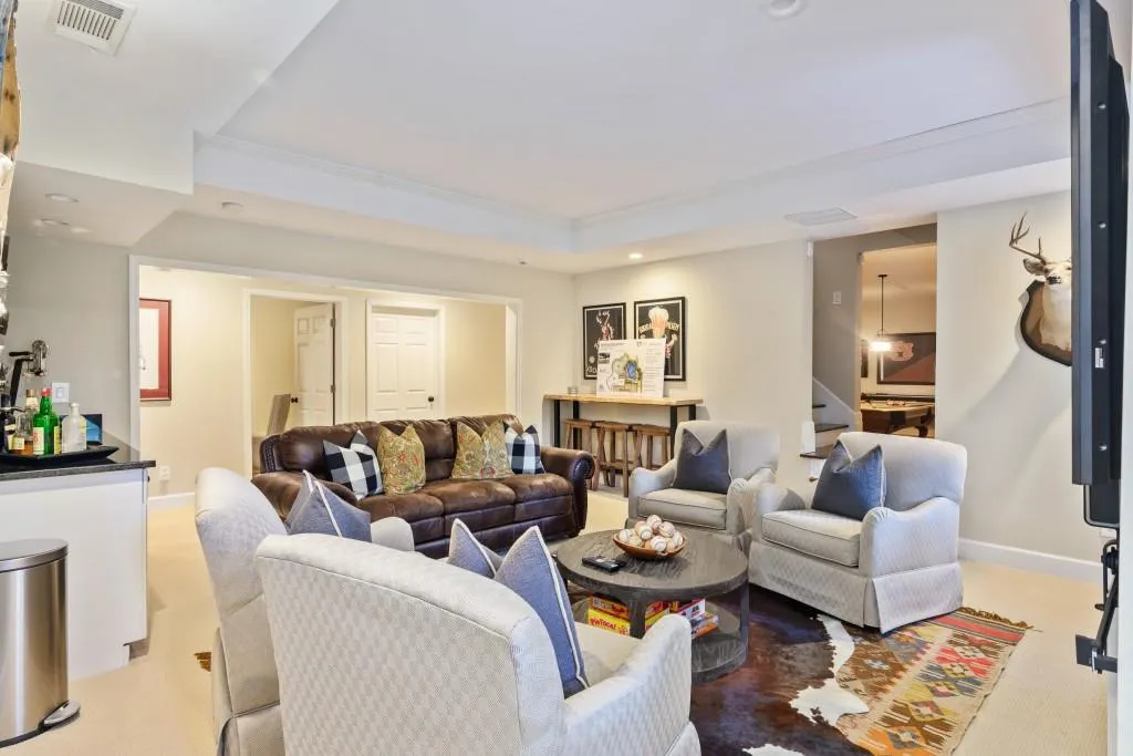 510 Woodmoore Court, Sandy Springs, Georgia 30342, 5 Bedrooms Bedrooms, ,4 BathroomsBathrooms,Residential,Sold,510 Woodmoore Court,6616441