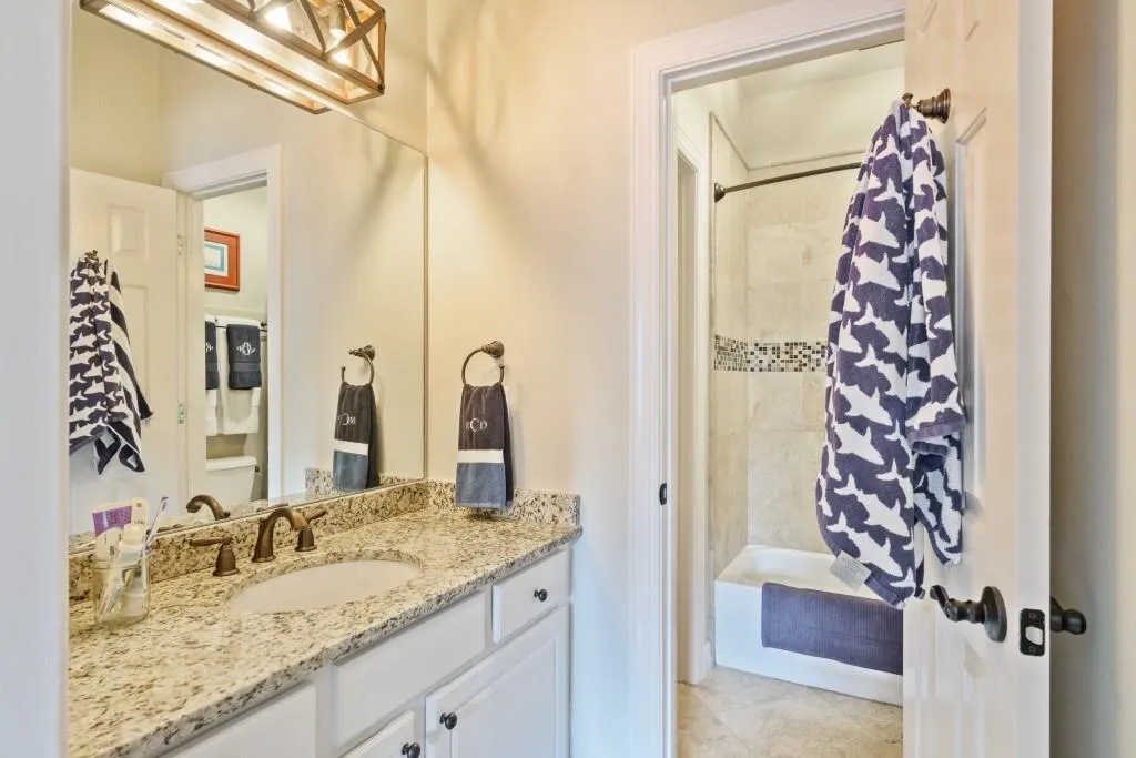 510 Woodmoore Court, Sandy Springs, Georgia 30342, 5 Bedrooms Bedrooms, ,4 BathroomsBathrooms,Residential,Sold,510 Woodmoore Court,6616441