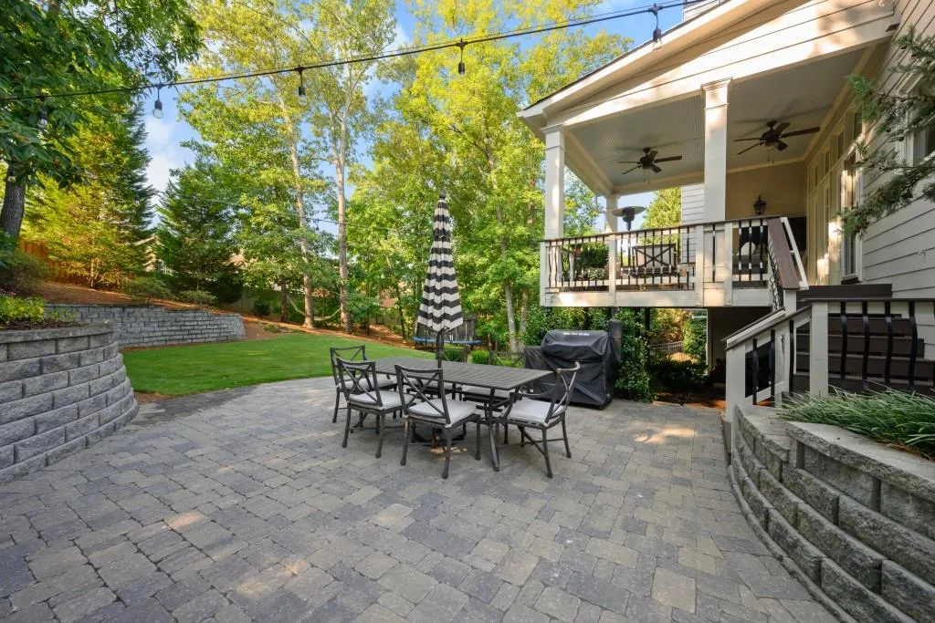 510 Woodmoore Court, Sandy Springs, Georgia 30342, 5 Bedrooms Bedrooms, ,4 BathroomsBathrooms,Residential,Sold,510 Woodmoore Court,6616441