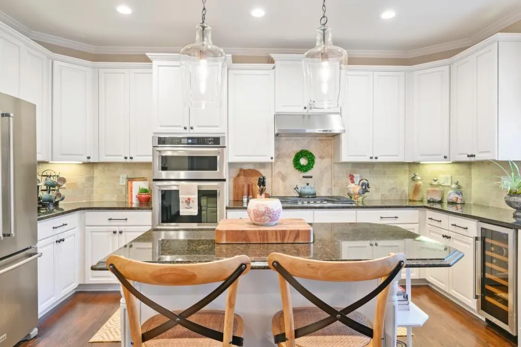 510 Woodmoore Court, Sandy Springs, Georgia 30342, 5 Bedrooms Bedrooms, ,4 BathroomsBathrooms,Residential,Sold,510 Woodmoore Court,6616441