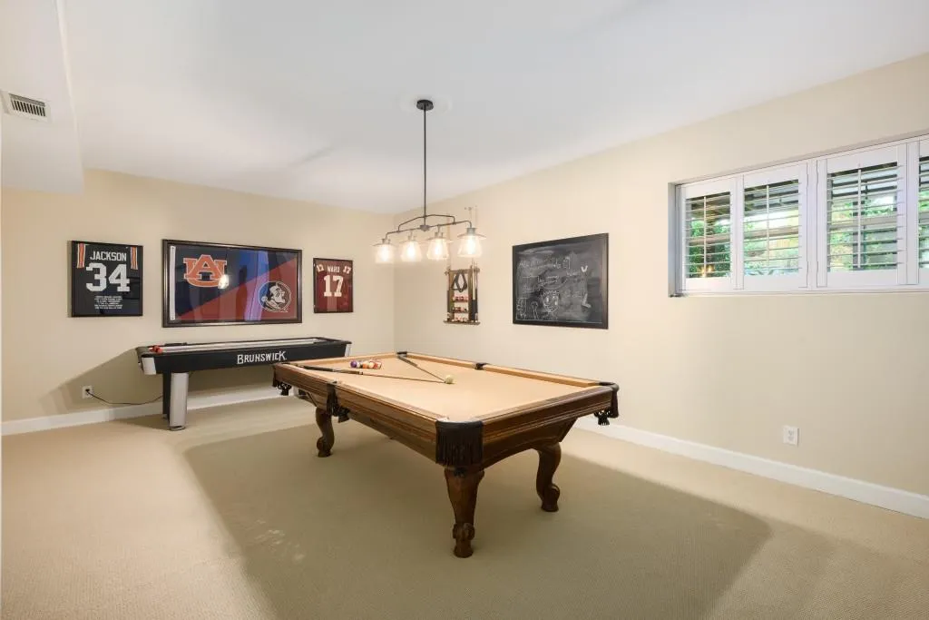 510 Woodmoore Court, Sandy Springs, Georgia 30342, 5 Bedrooms Bedrooms, ,4 BathroomsBathrooms,Residential,Sold,510 Woodmoore Court,6616441
