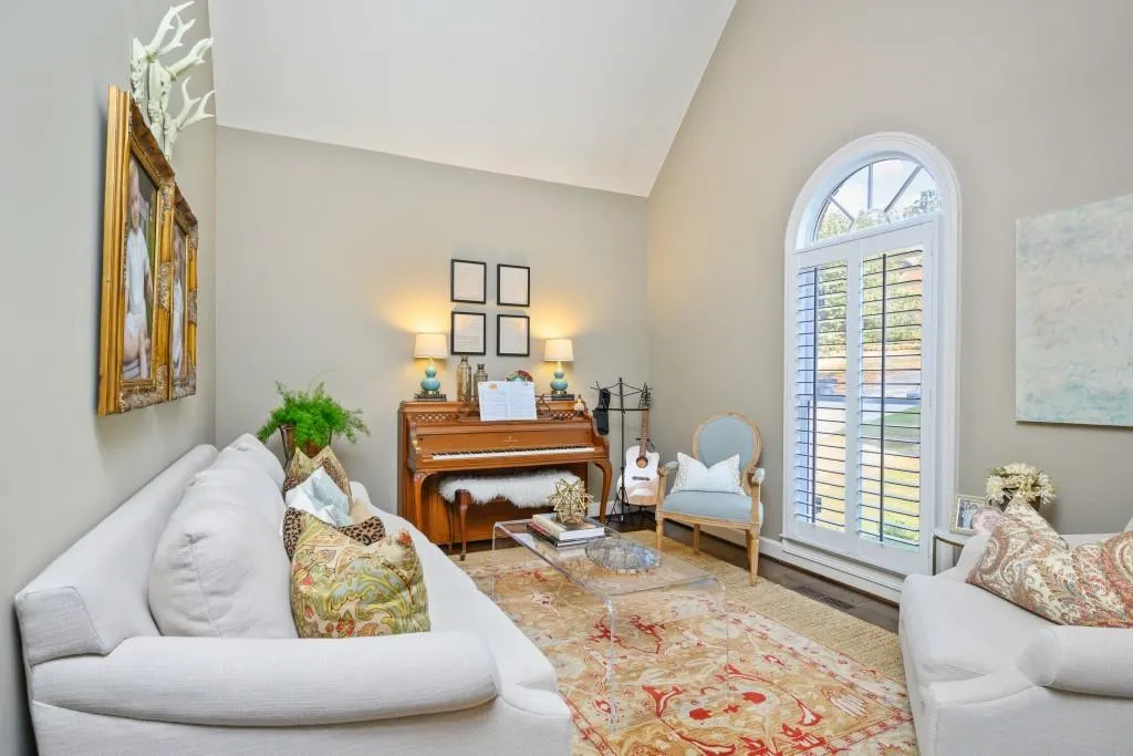 510 Woodmoore Court, Sandy Springs, Georgia 30342, 5 Bedrooms Bedrooms, ,4 BathroomsBathrooms,Residential,Sold,510 Woodmoore Court,6616441