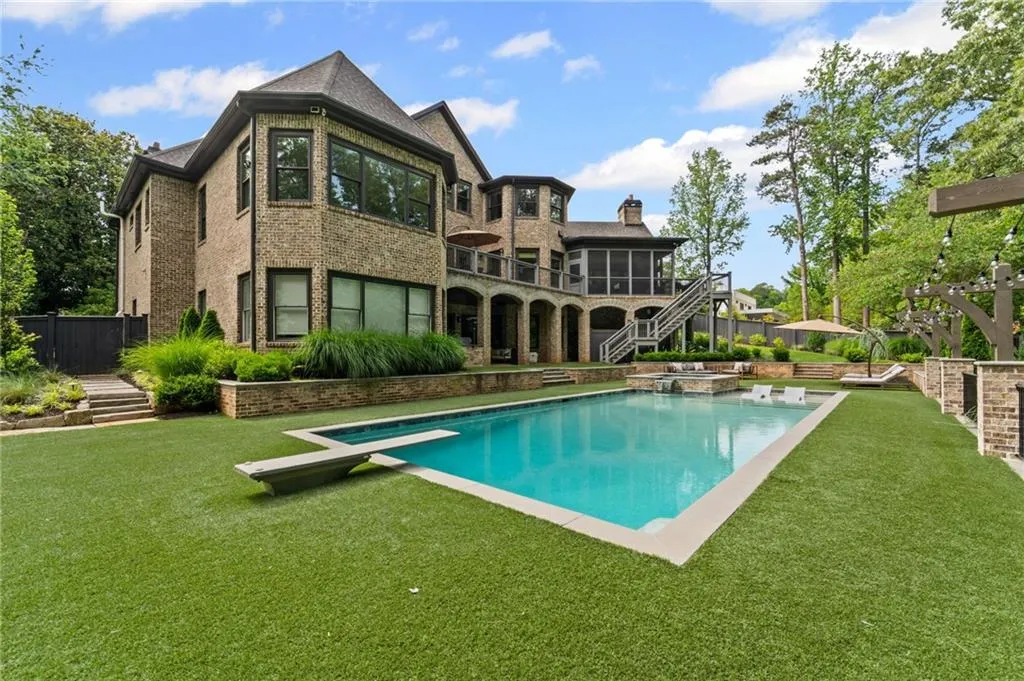 735 Glenairy Drive, Atlanta, Georgia 30328, 6 Bedrooms Bedrooms, ,7 BathroomsBathrooms,Residential,For Sale,735 Glenairy Drive,7712469