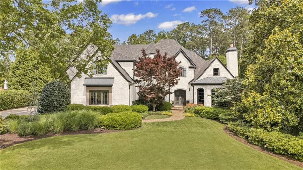 735 Glenairy Drive, Atlanta, Georgia 30328, 6 Bedrooms Bedrooms, ,7 BathroomsBathrooms,Residential,For Sale,735 Glenairy Drive,7712469