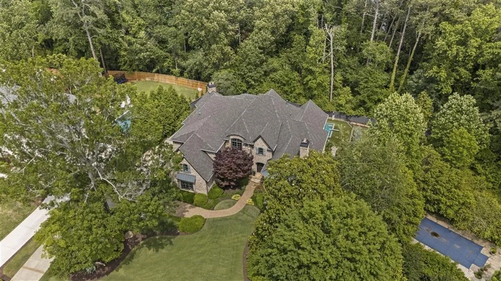 735 Glenairy Drive, Atlanta, Georgia 30328, 6 Bedrooms Bedrooms, ,7 BathroomsBathrooms,Residential,For Sale,735 Glenairy Drive,7712469