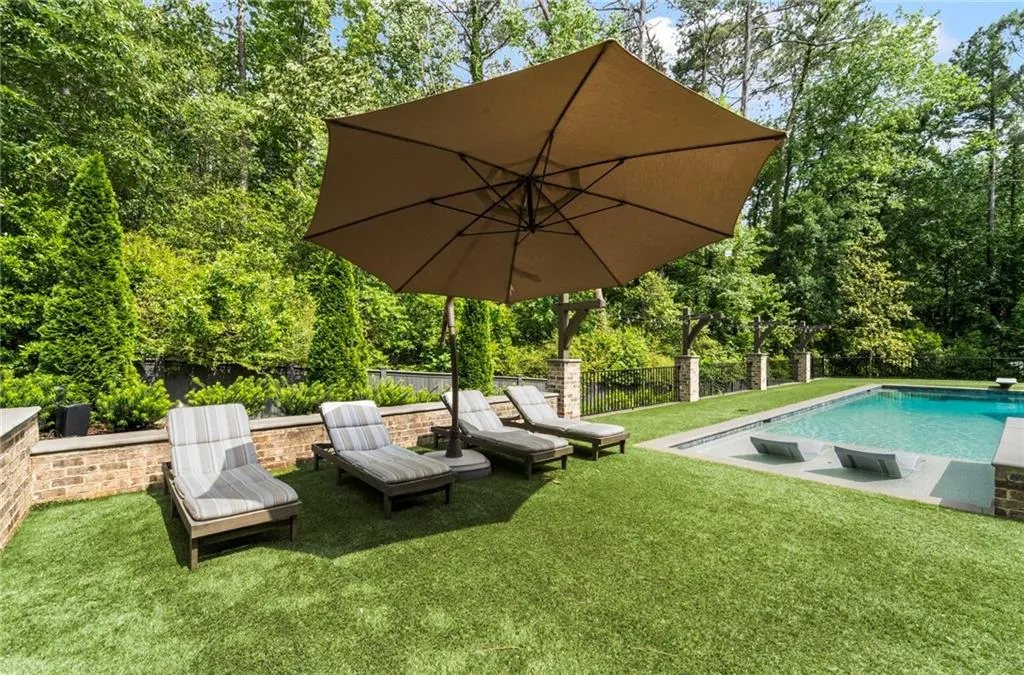 735 Glenairy Drive, Atlanta, Georgia 30328, 6 Bedrooms Bedrooms, ,7 BathroomsBathrooms,Residential,For Sale,735 Glenairy Drive,7712469